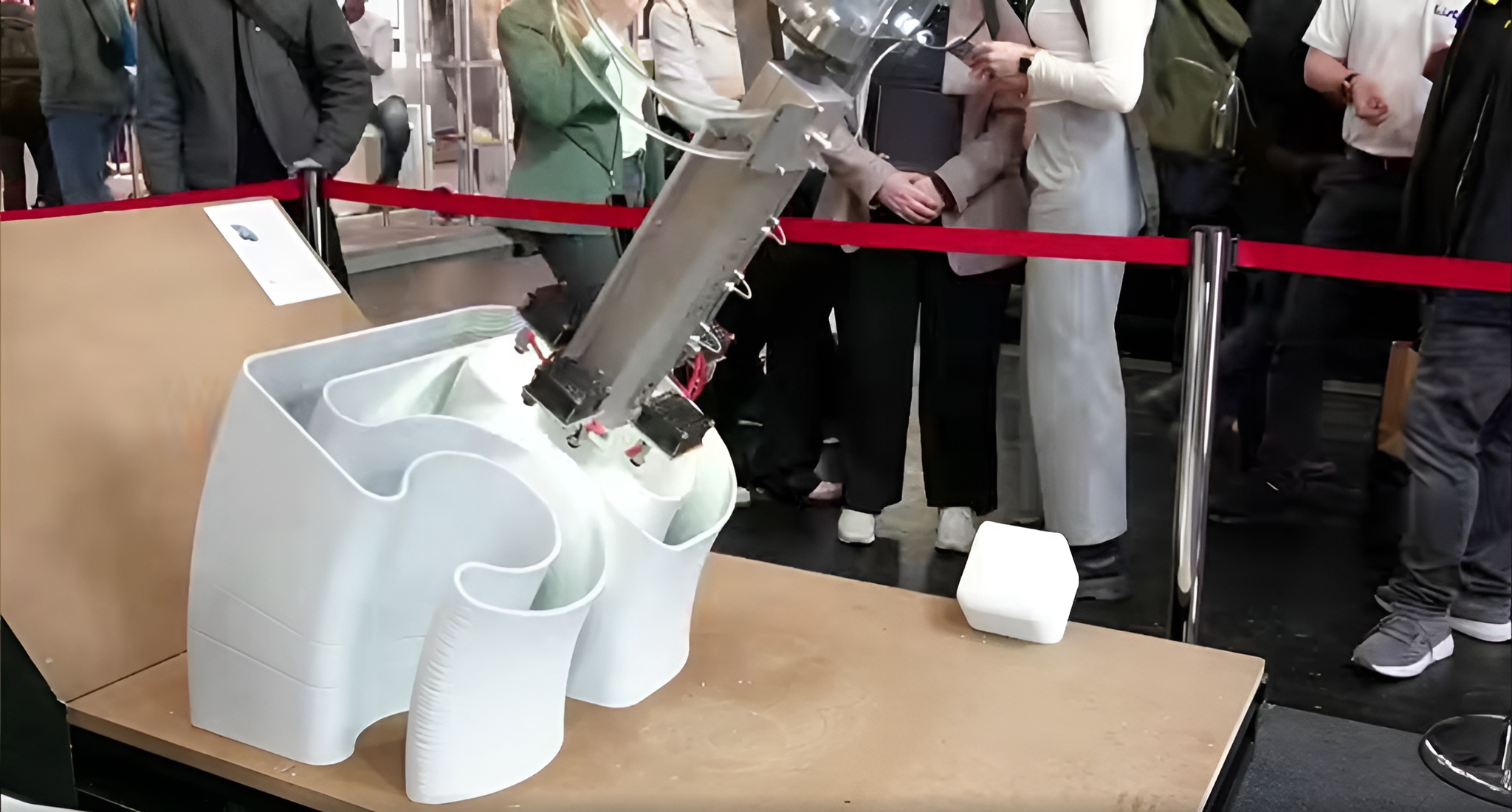 Multiplanar Printing in Robotic 3D Thermoplastic Manufacturing